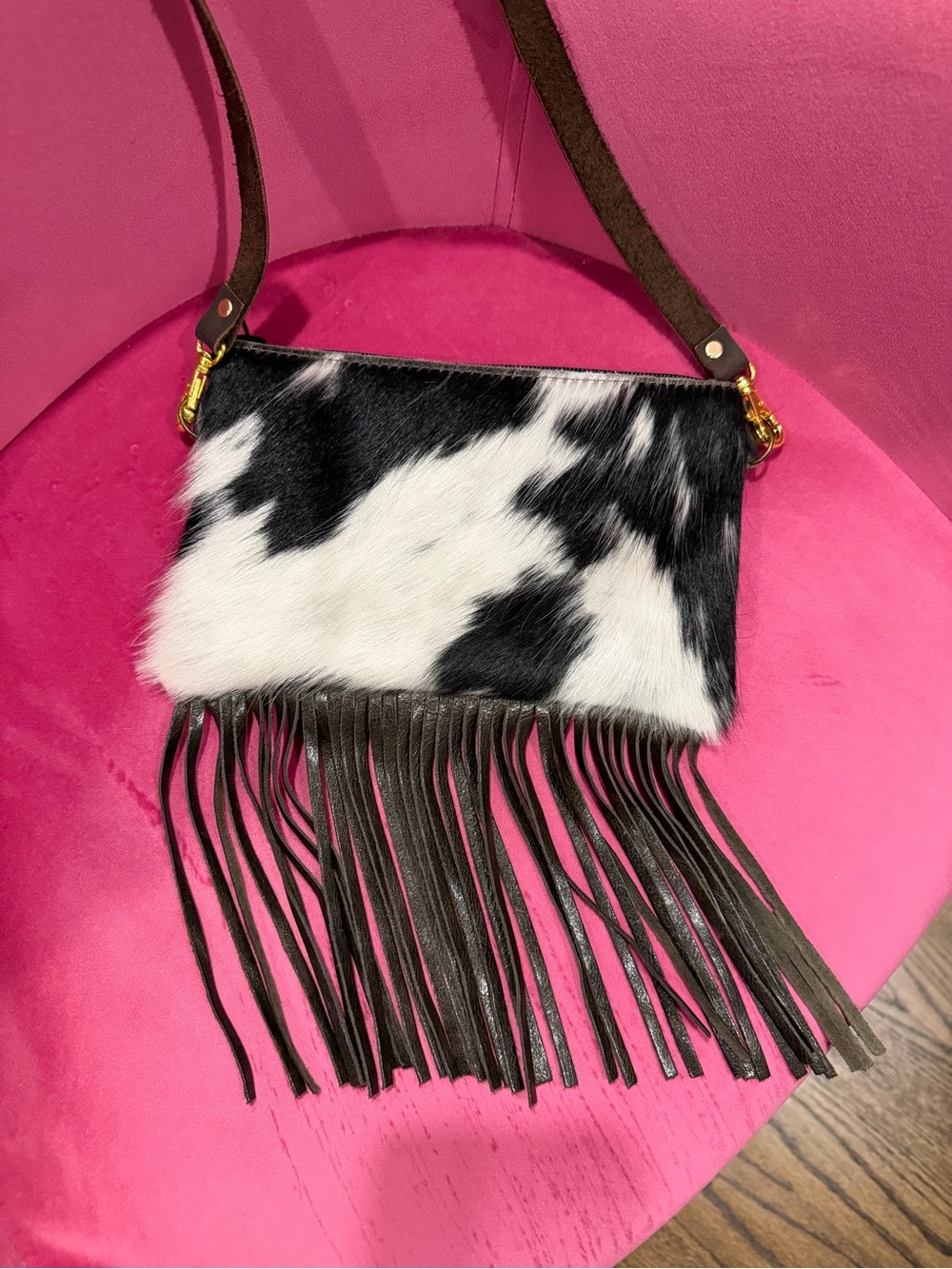 Prairie Cowhide fringed Crossbody Bag in Black & White - Picture 2 of 3